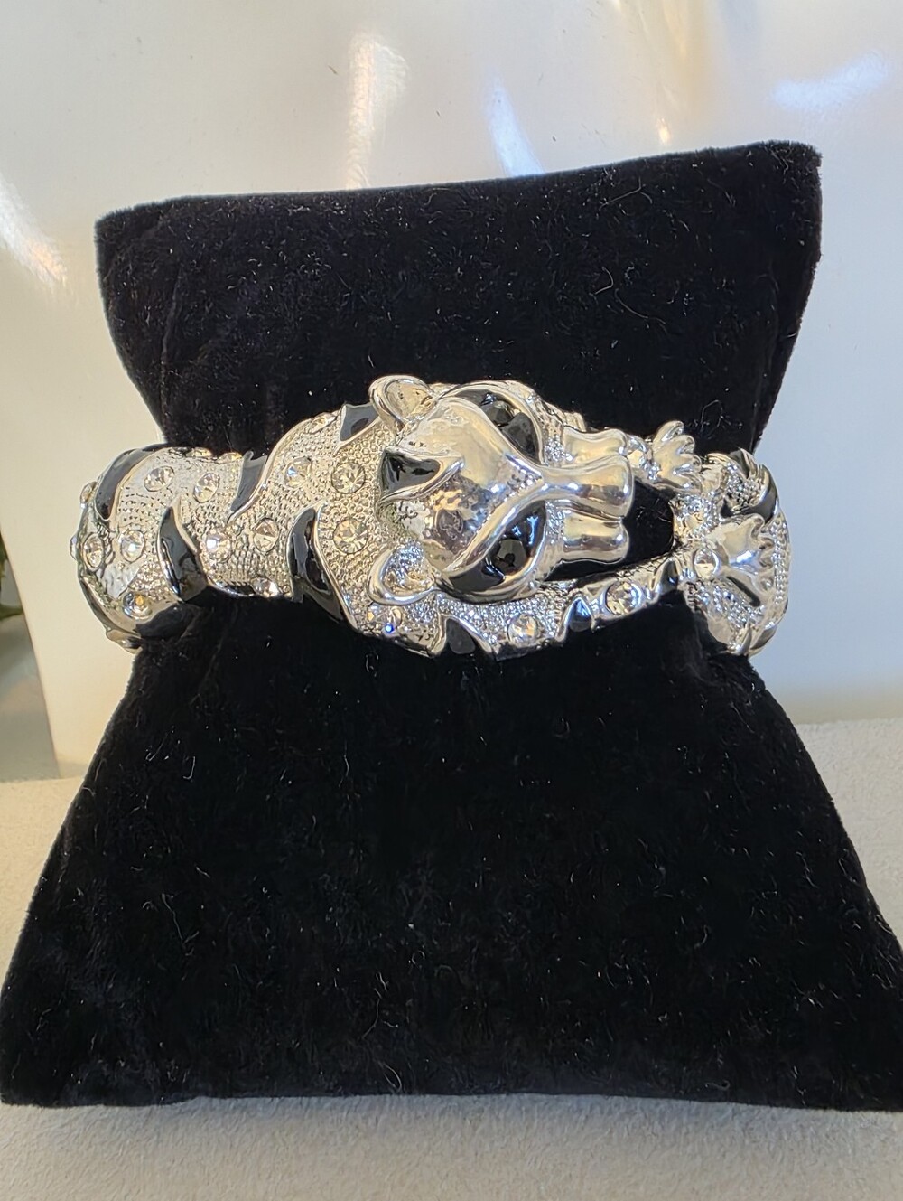 Silver Tone Snow Tiger Panther Hinge Bangle Bracelet Rhinestone Black Enamel